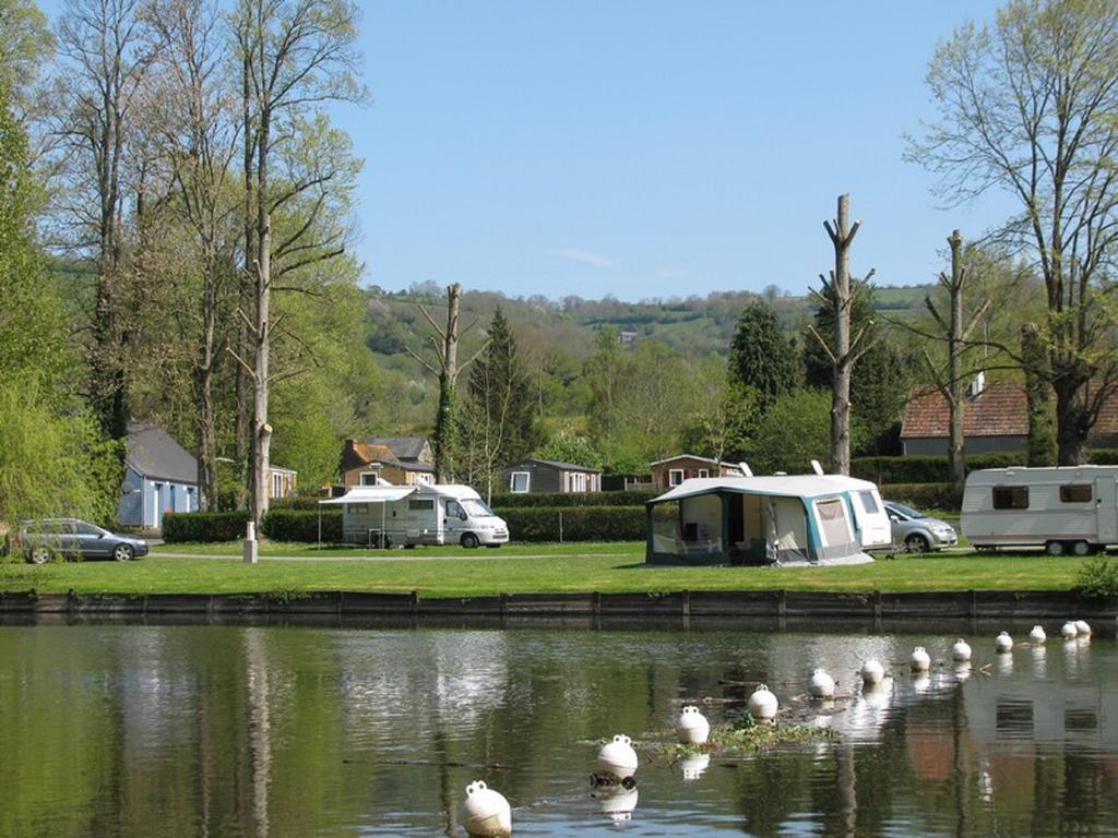 Camping Des Rochers Des Parcs Hotel Clécy Kültér fotó