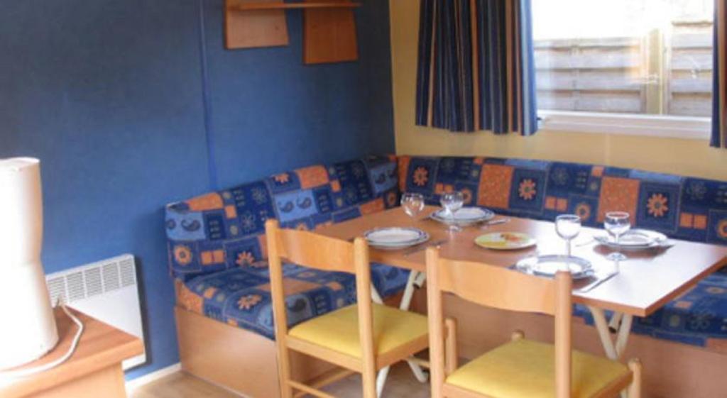 Camping Des Rochers Des Parcs Hotel Clécy Szoba fotó